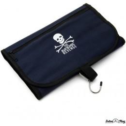 Дорожная сумка для косметики The Bluebeards Revenge Hanging Washbag Дорожная сумка для косметики The Bluebeards Revenge Hanging Washbag