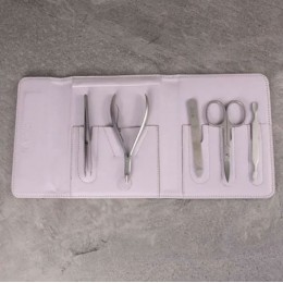 Маникюрный набор в футляре на магните Dovo Solingen Маникюрный набор в футляре на магните Dovo Solingen